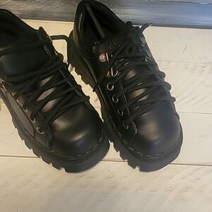 Black platform soda shoes
